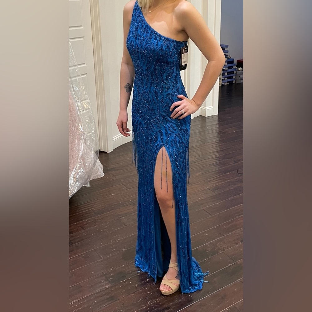 Sherri Hill 54896 Peacock colored Fringed Ornate Sheath Gown size 6